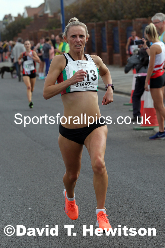 Senior womens 4 stage relay, 2021 Northern 6 and 4 Stage and Young Athletes Road Relays, Redcar. Photo: David T. Hewitson/Sports for All Pics